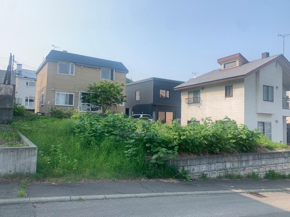 168m2 Building Plot in Minami-ku, Sapporo for 4.8 Million Yen - Thumbnail 2