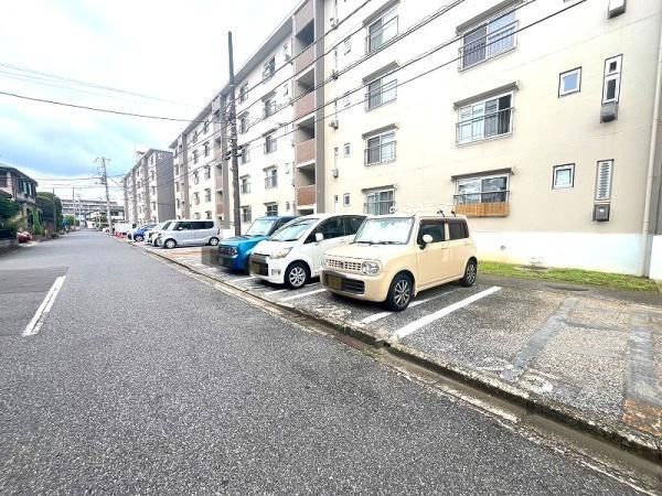 2LDK Apartment for Sale in Funabashi, Chiba - 51m2 - Thumbnail 2