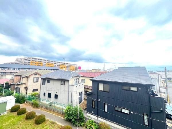 2LDK Apartment for Sale in Funabashi, Chiba - 51m2 - Thumbnail 3