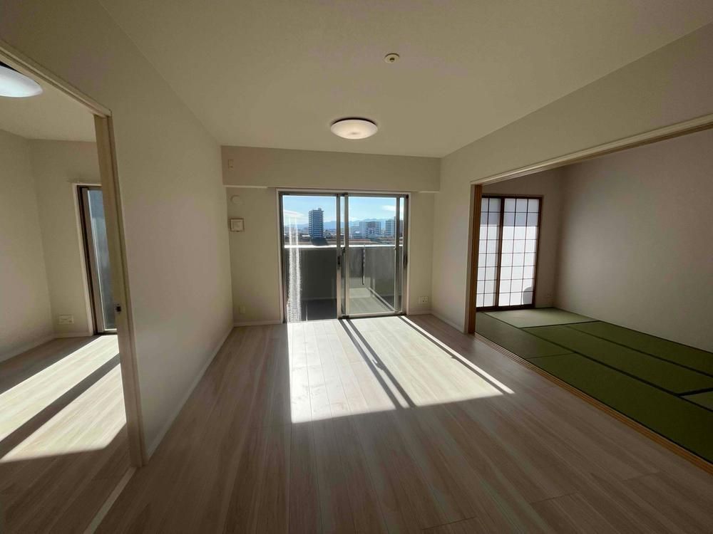 4LDK Renovated Apartment in Miyazaki City, Miyazaki Prefecture - Thumbnail 4