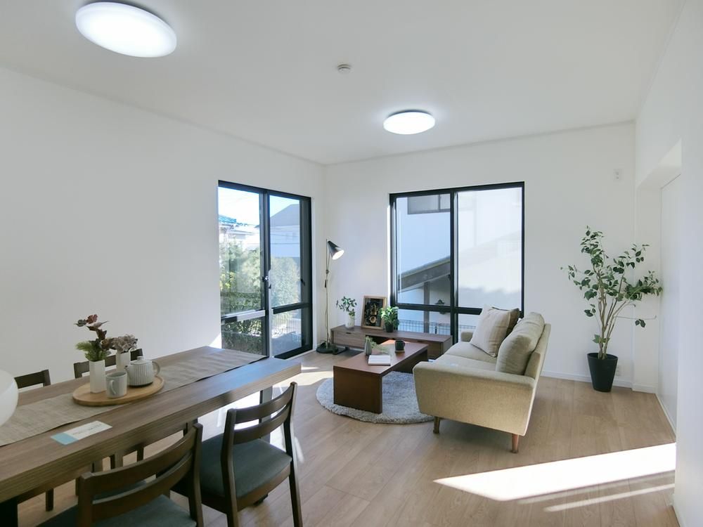 Fully Renovated 6LDK House for Sale in Hachioji, Tokyo - Thumbnail 3