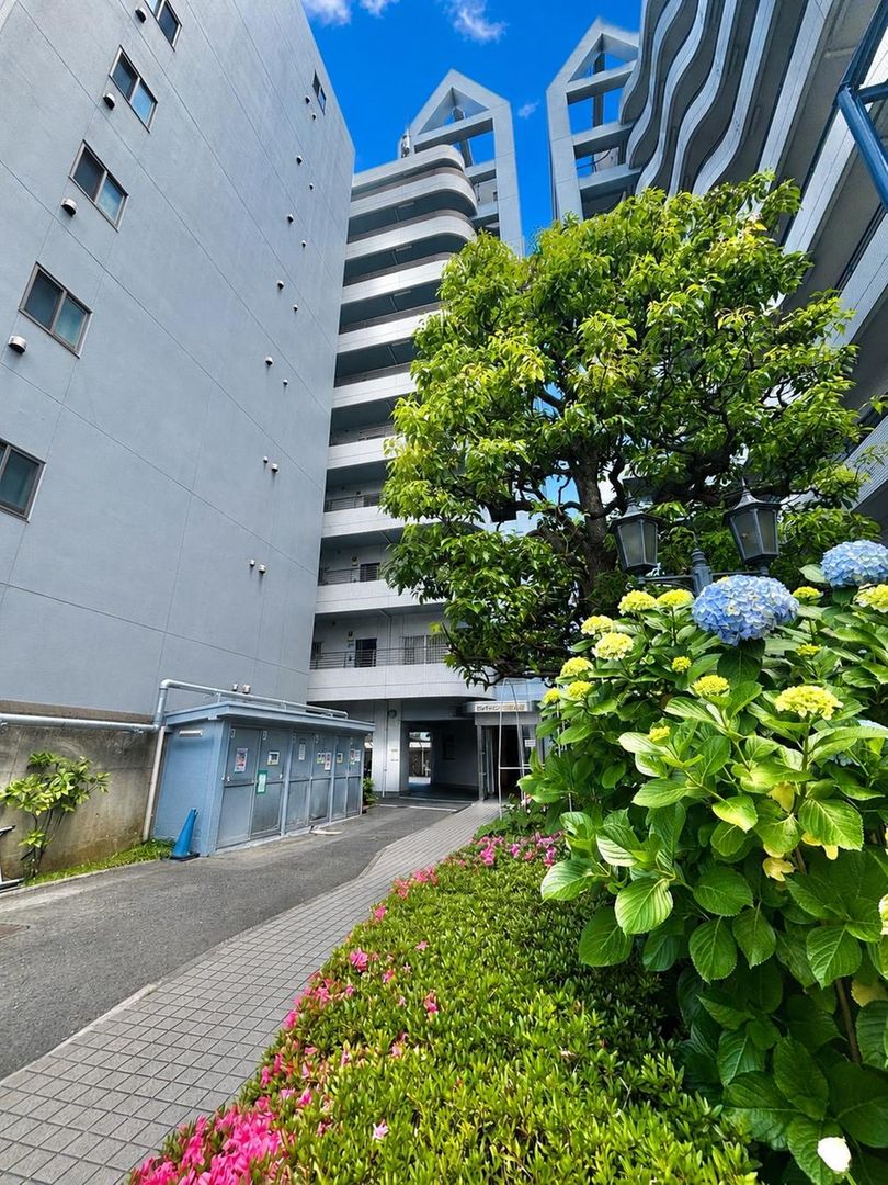 3LDK Apartment for Sale in Kawasaki, Kanagawa - Thumbnail 2