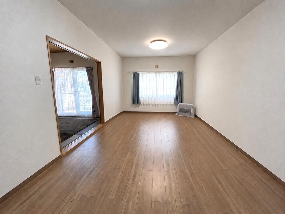3LDK Apartment for Sale in Sapporo's Nishi Ward - Thumbnail 2