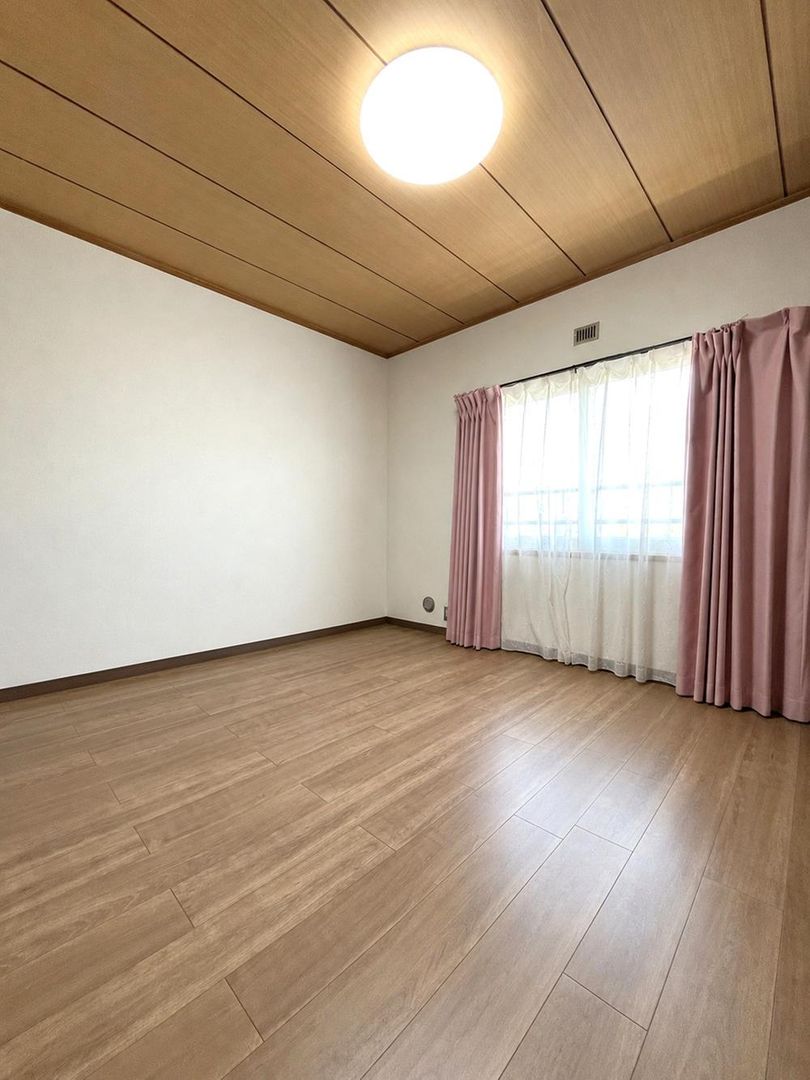 3LDK Apartment for Sale in Sapporo's Nishi Ward - Thumbnail 3