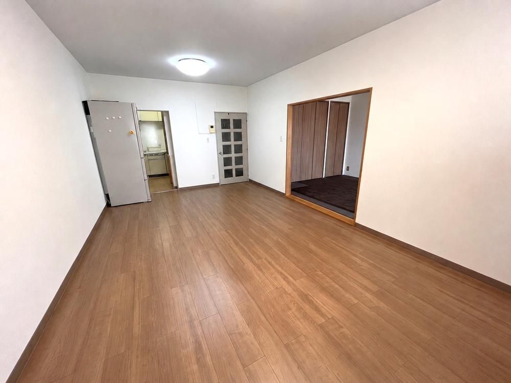 3LDK Apartment for Sale in Sapporo's Nishi Ward - Thumbnail 4
