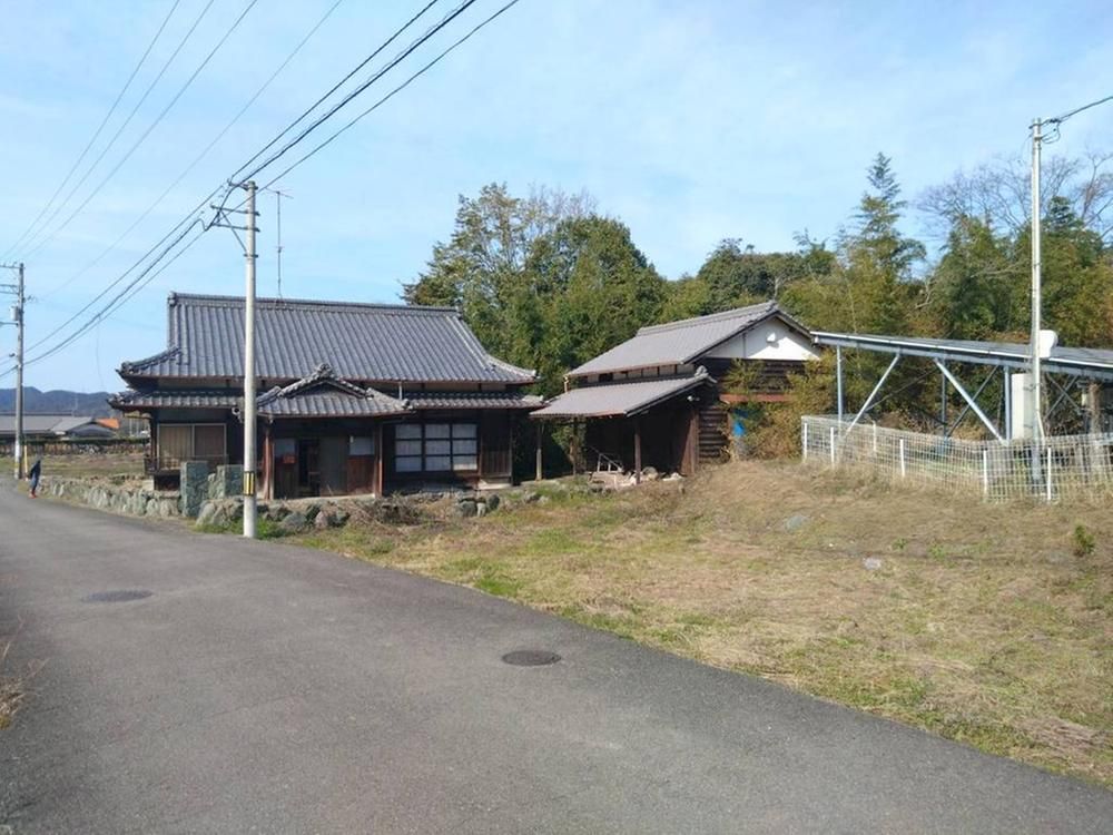 6K Resale House in Niihama, Ehime – 120m2 on 236m2 Land - Thumbnail 2