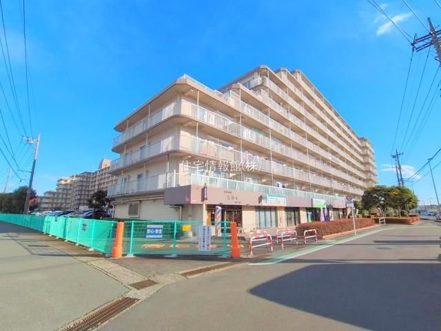 3LDK Apartment for Sale in Atsugi City, Kanagawa - 71.61 sqm - Thumbnail 2