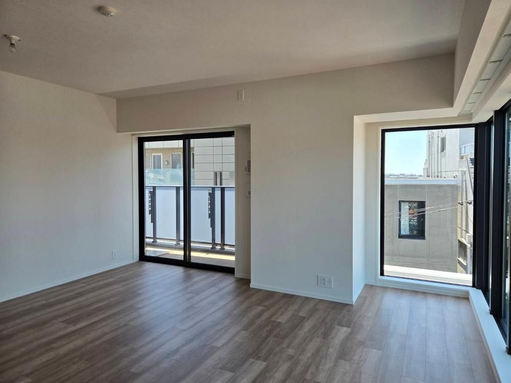 New 3LDK Apartment in Chikusa-ku, Nagoya for Sale - Thumbnail 2