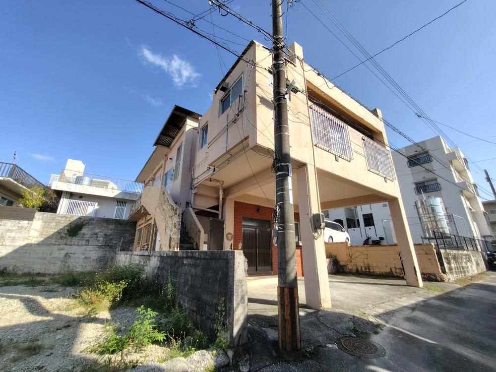 2-Story RC House in Naha, Okinawa - 3LDK, 100m² - Thumbnail 3