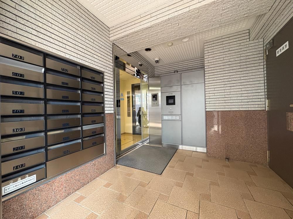 2LDK Apartment for Sale in Chuo-ku, Sapporo, 62.98 sqm - Thumbnail 2