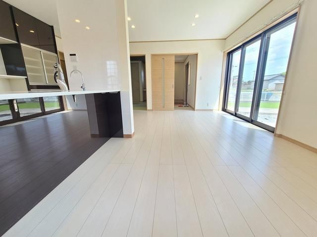 Renovated 4LDK House in Kazo, Saitama with Large Garden - Thumbnail 4