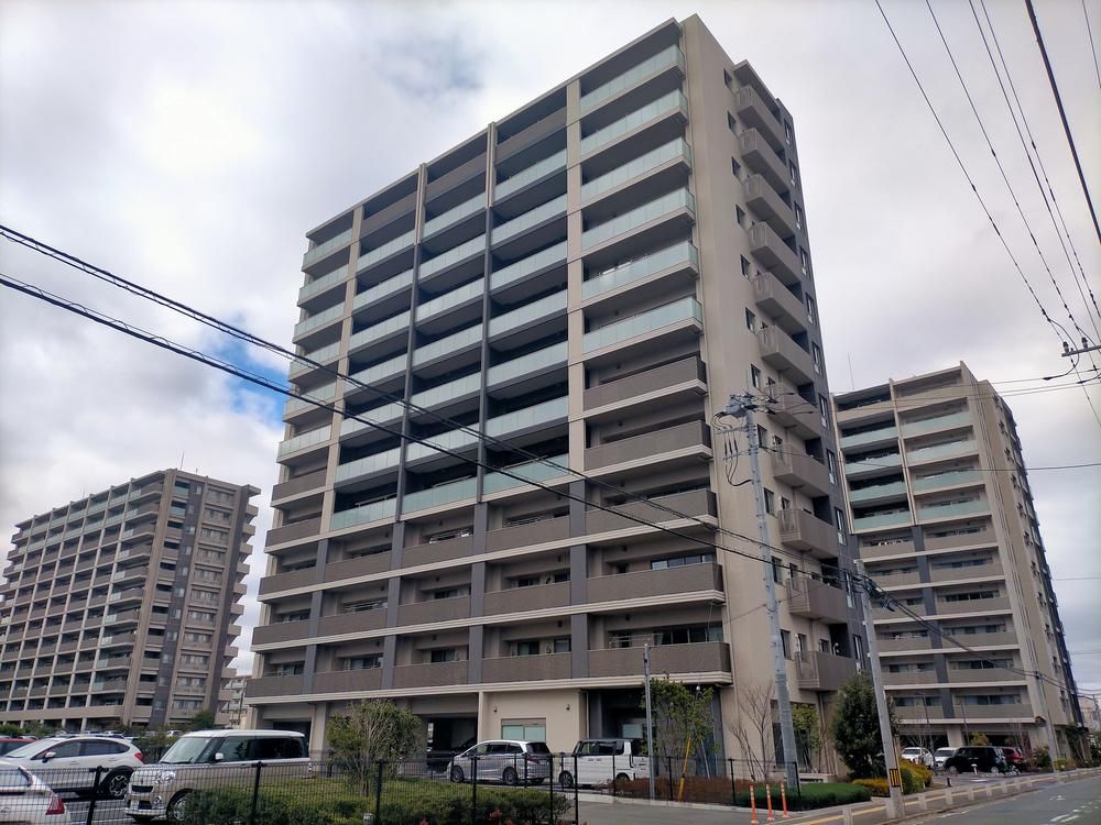 Modern 2LDK Apartment for Sale in Hitachinaka, Ibaraki - Image 1