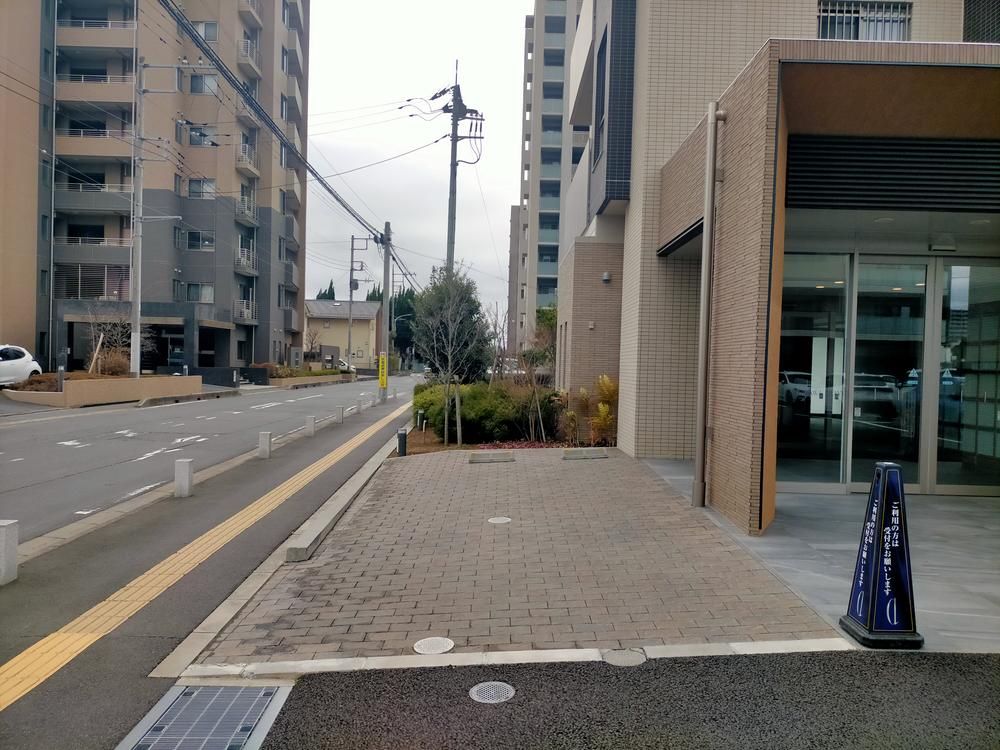 Modern 2LDK Apartment for Sale in Hitachinaka, Ibaraki - Thumbnail 3