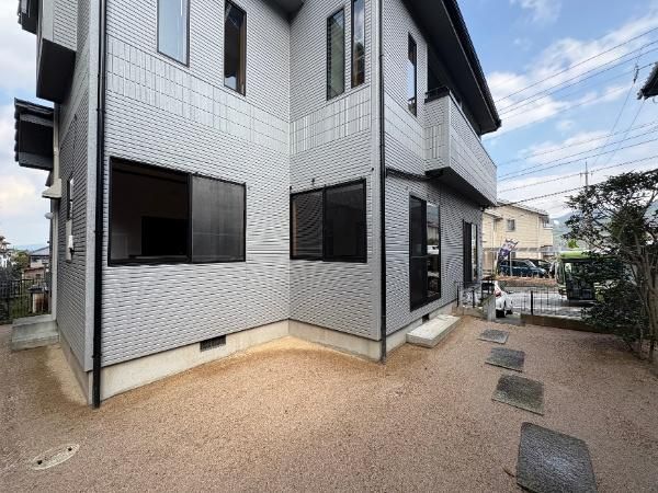 Renovated 4LDK House in Yano Minami, Hiroshima City - Thumbnail 2