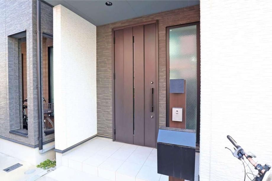 Modern 3-Storey House Near Motosumiyoshi Station, Kawasaki - Thumbnail 4