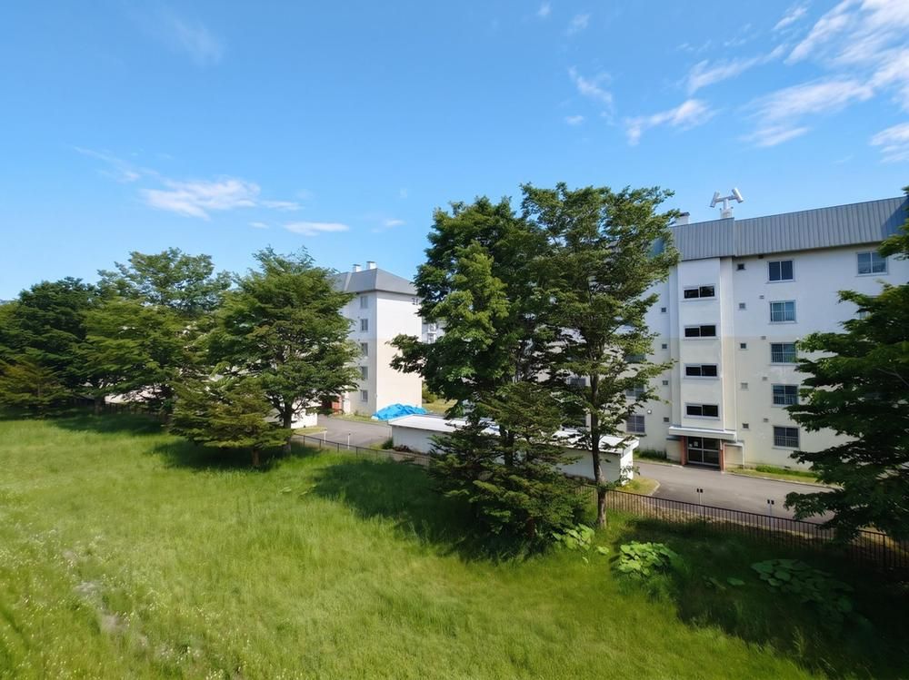 3DK Apartment for Sale in Minami-ku, Sapporo - 45.5m2 - Thumbnail 2
