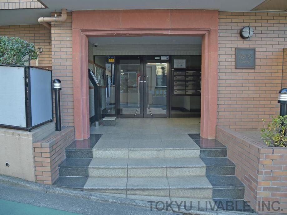 Renovated 2DK Apartment in Kajigaya, Kawasaki, 47.19 sqm - Thumbnail 4