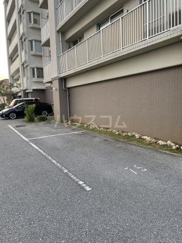4LDK Apartment for Rent in Toyosaki, Tomigusuku, Okinawa - Thumbnail 3