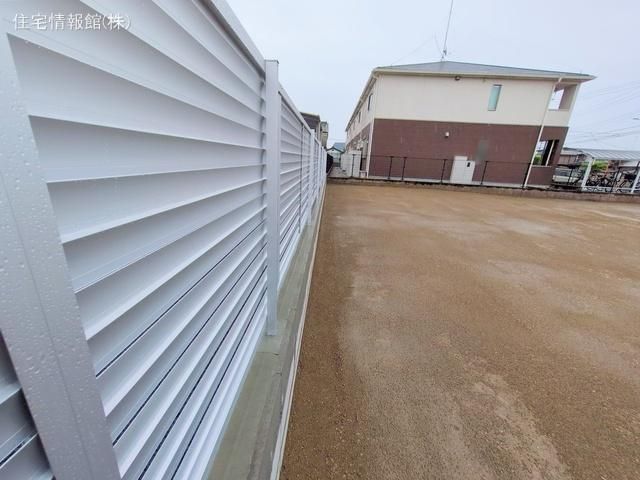 Land for Sale in Hamura, Tokyo - 125m2 Plot Near Station - Thumbnail 4