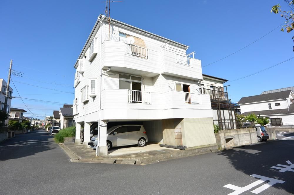 Detached House for Sale in Toride, Ibaraki - 132m², 4DK, 2-Car Parking - Thumbnail 2