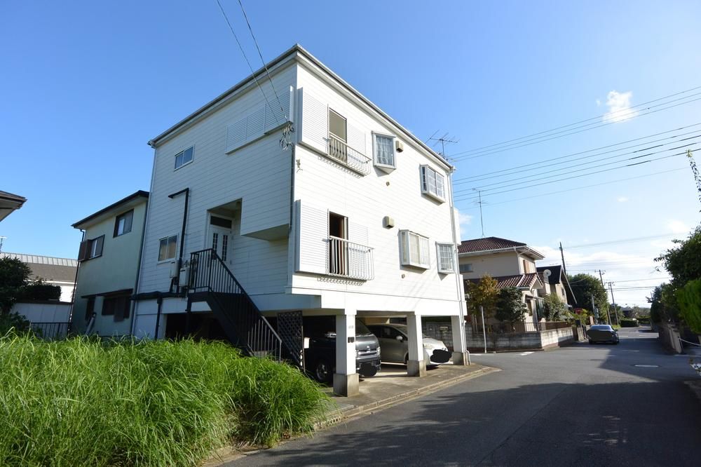 Detached House for Sale in Toride, Ibaraki - 132m², 4DK, 2-Car Parking - Thumbnail 3