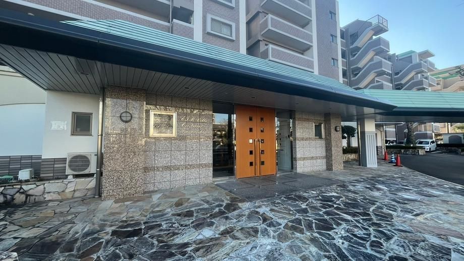 4LDK Apartment for Sale in Miyazaki City, Miyazaki Prefecture - Thumbnail 2