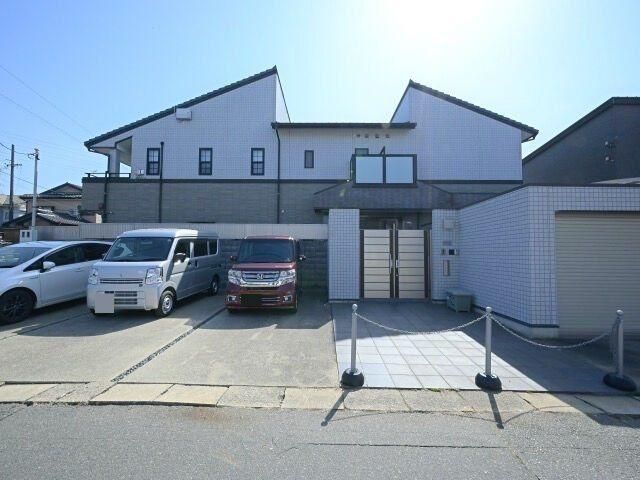 5LDK House with Solar Panels in Ama City, Aichi - Thumbnail 2
