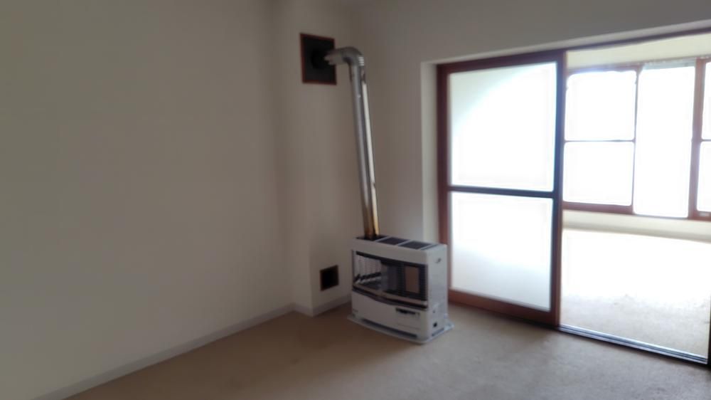3LDK Apartment for Sale in Minami-ku, Sapporo - 2.1 Million Yen - Thumbnail 4