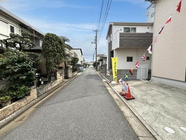 Renovated 2LDK+S House in Funabashi, Chiba - 91.56m² - Thumbnail 3