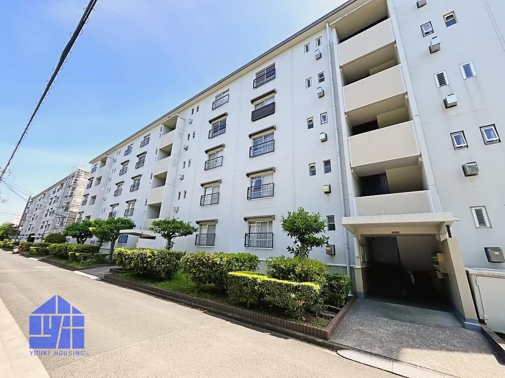 2LDK Apartment for Sale in Takatsuki, Osaka - 48.94 sqm - Thumbnail 2