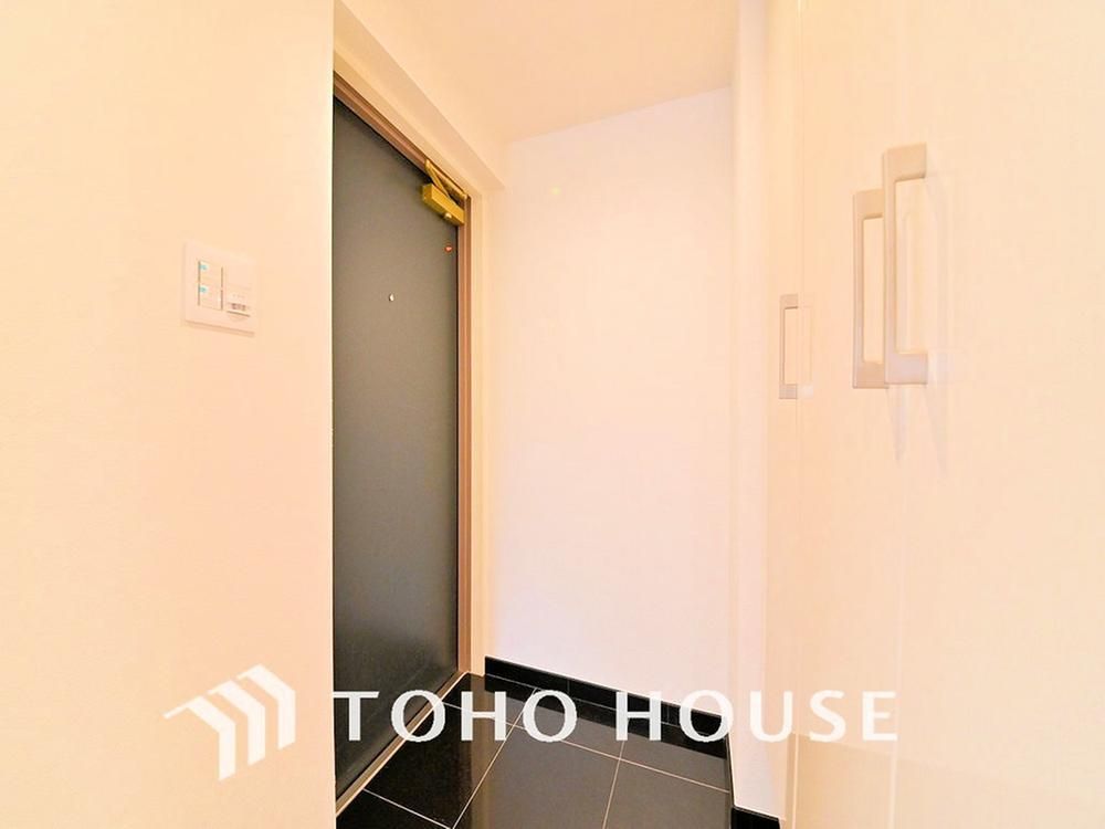 Renovated 4LDK Apartment in Yokohama Asahi Ward for 32.9 Million Yen - Thumbnail 3