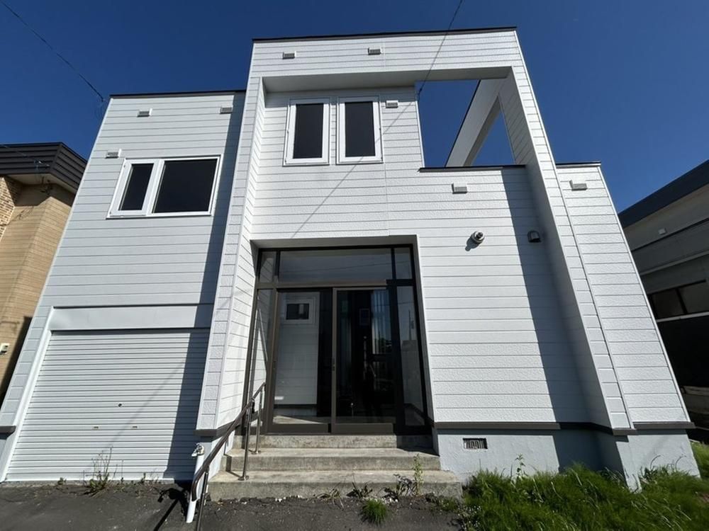 Renovated 4LDK House in Ebetsu, Hokkaido for Sale - Thumbnail 2