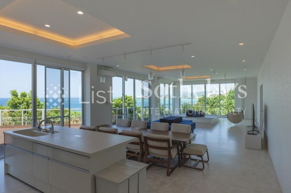 Ocean View 4LDK House with Two Buildings in Onna, Okinawa - Thumbnail 3