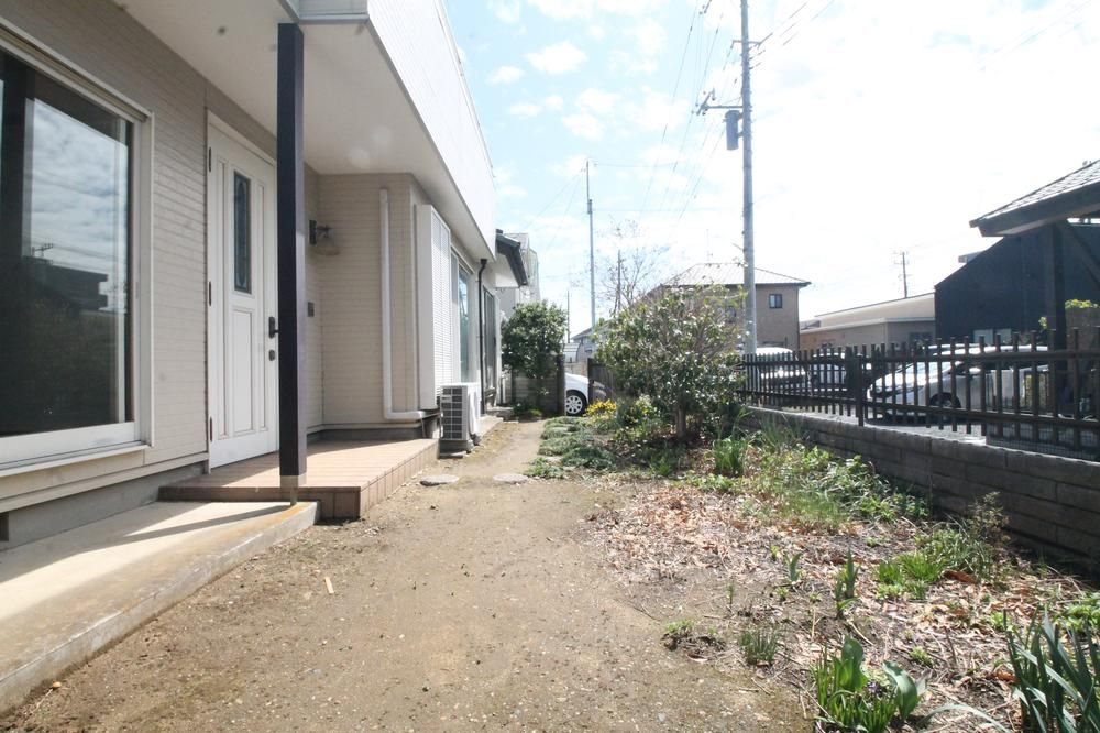 4LDK Detached House for Sale in Mito, Ibaraki - 142 sqm - Thumbnail 2