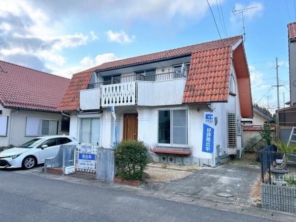 Renovated 4LDK House for Sale in Yasu, Shiga Prefecture - Thumbnail 2