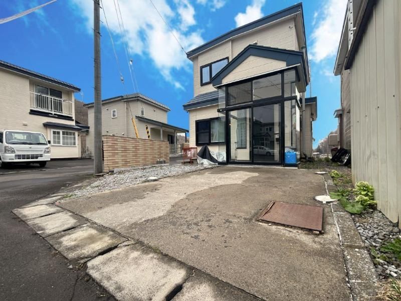 4LDK Used House for Sale in Hakodate, Hokkaido - 4 Million Yen - Thumbnail 3