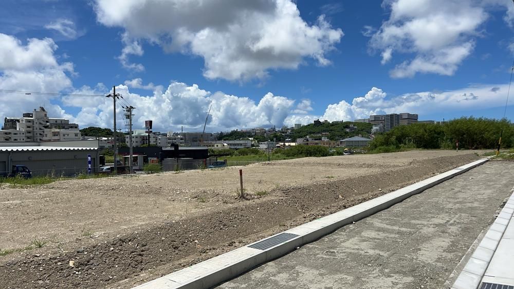 Residential Land for Sale in Nishihara Town, Okinawa - 176m² - Thumbnail 2