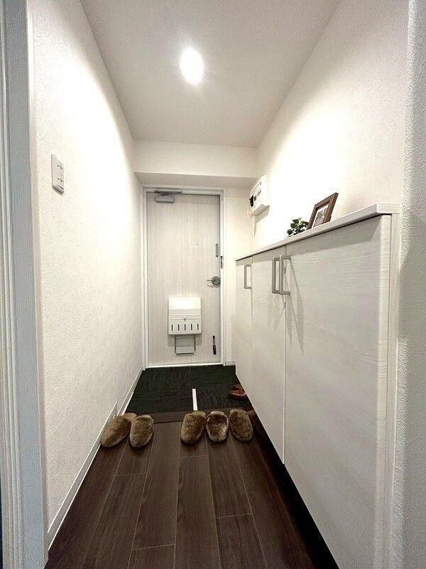 Renovated 2LDK Apartment Near Nijuyonken Station, Sapporo - Thumbnail 2