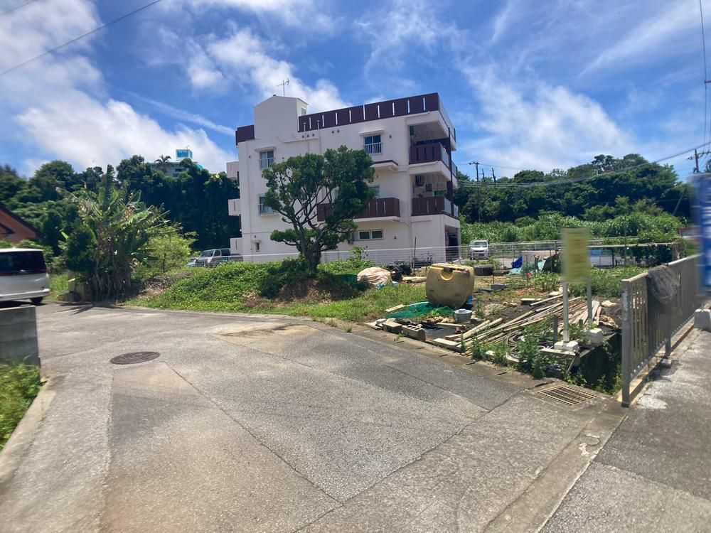 Land for Sale in Onna Village, Okinawa - 231 sqm - Thumbnail 2