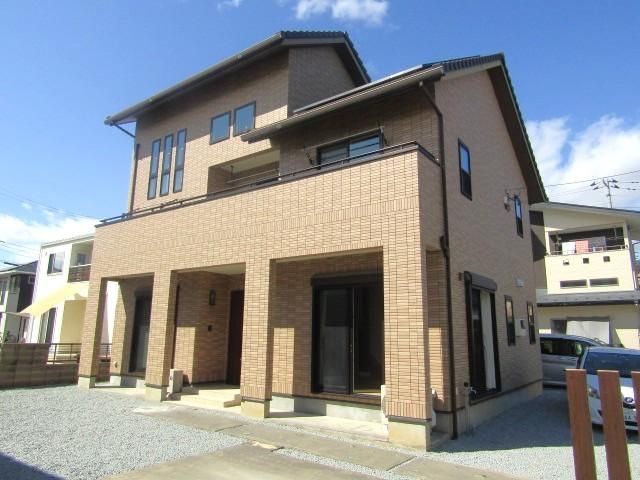 5LDK Detached House in Kofu City, Yamanashi Prefecture - Thumbnail 2