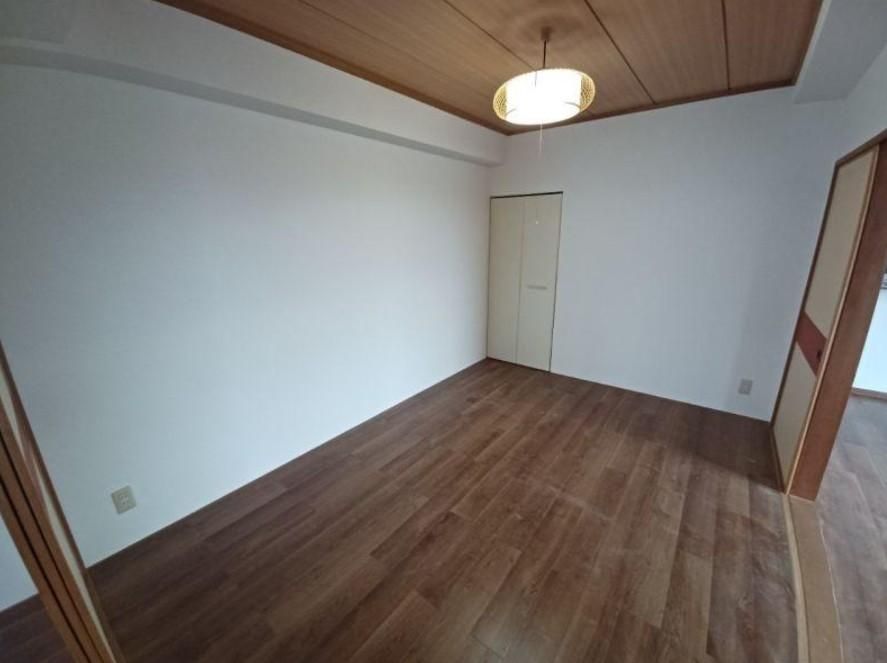 4LDK Resale Apartment in Asahikawa, Hokkaido for 9.9 Million Yen - Thumbnail 2