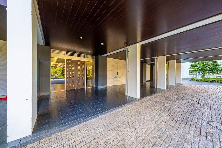 Renovated 2LDK Tower Mansion Apartment in Minato-ku, Tokyo - Thumbnail 4