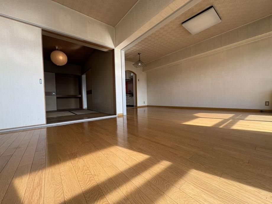 2LDK Condominium for Sale in Central Asahikawa, Hokkaido - Thumbnail 4