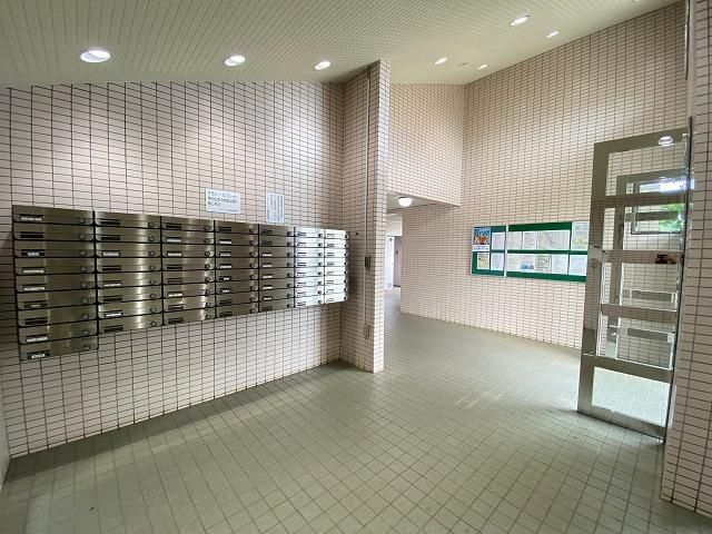 3LDK Top-Floor Apartment in Funabashi, Chiba – 74m² - Thumbnail 2