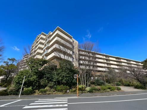 2LDK Apartment for Sale in Totsuka-ku, Yokohama - Thumbnail 3