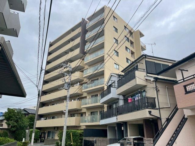 3LDK Apartment for Sale in Katsushika, Tokyo - 101m2 - Thumbnail 3