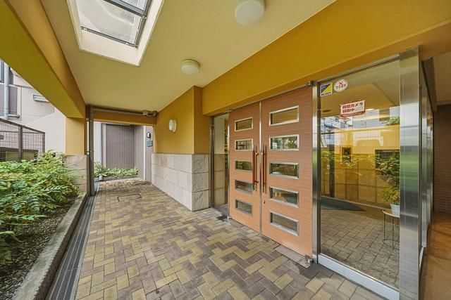 3LDK Apartment for Sale in Tama-ku, Kawasaki, 77.86m2 - Thumbnail 2