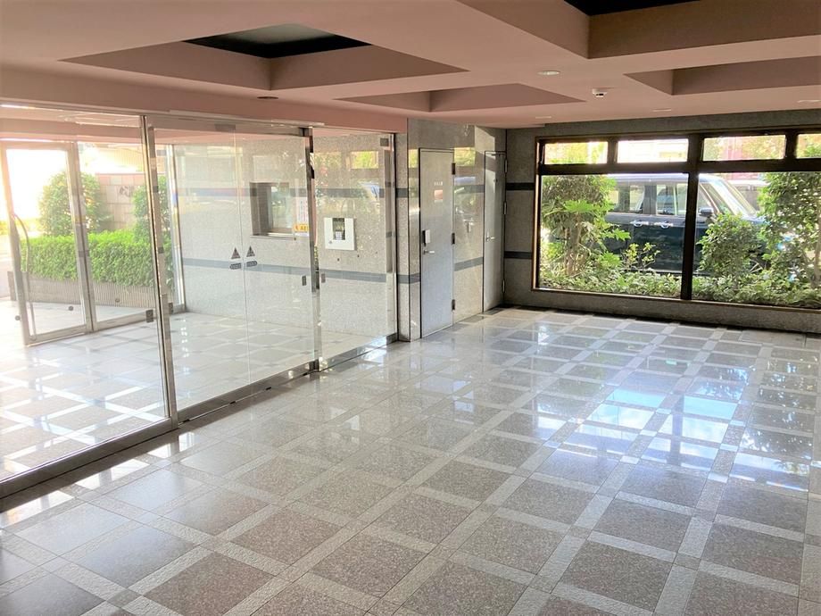 3LDK Top-Floor Apartment for Sale in Funabashi, Chiba - Thumbnail 4