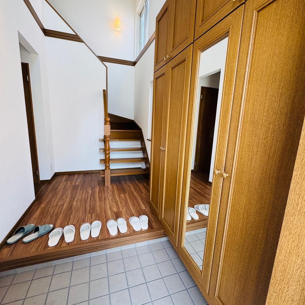 Renovated 4LDK House in Hiroshima City - 112m2 - Thumbnail 3