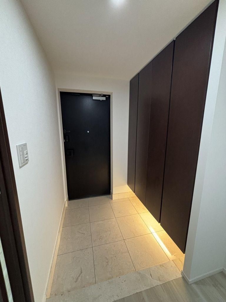 3LDK Apartment for Sale in Shinjuku, Tokyo - 90.22 sqm - Thumbnail 4